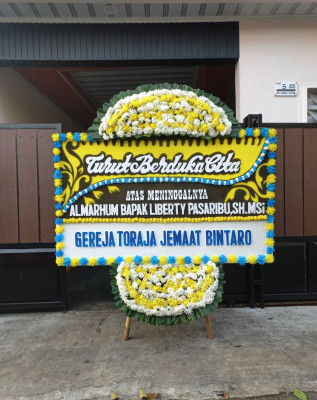 Papan Bunga Duka di Mamajang Luar