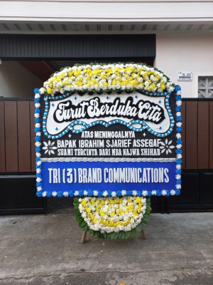 Papan Bunga Duka di Mamajang Luar